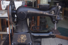 l23