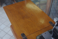 l23
