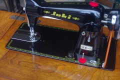 l23